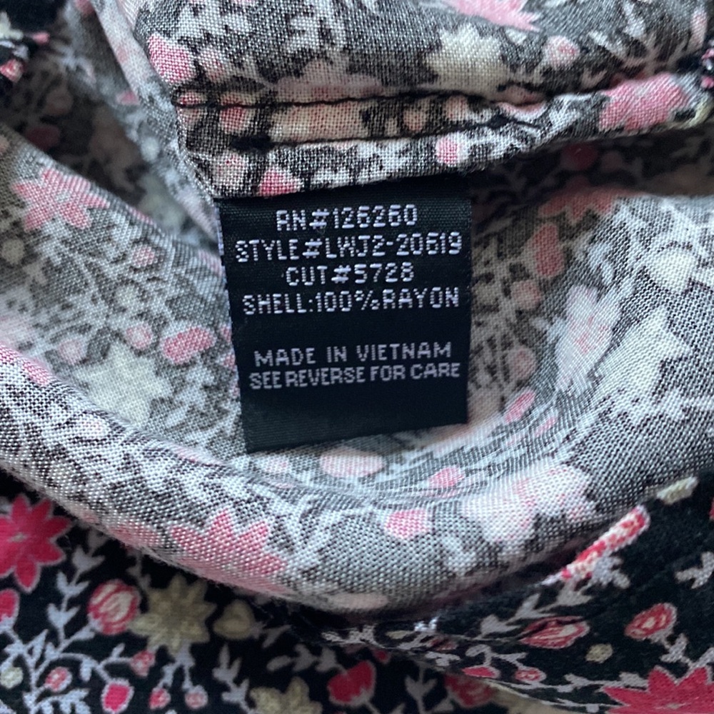 Velvet Heart Button Up - Picture 6 of 9